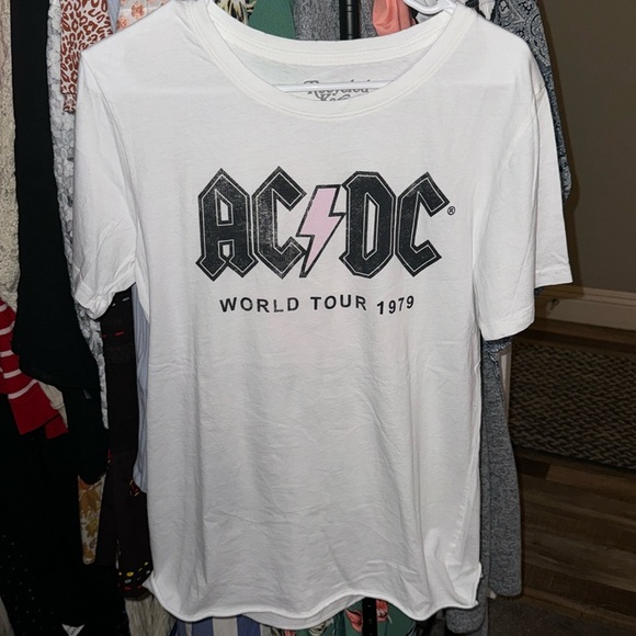 AC ⚡️ DC GRAPHIC T - Picture 2 of 5